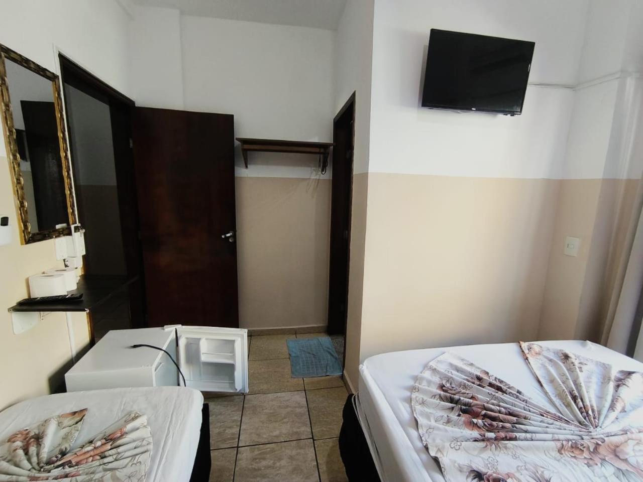 Hotel Mae Rainha أباريسيدا المظهر الخارجي الصورة